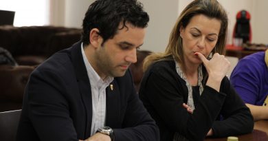 Sagredo, Campos, Mora y Julio Fernández (PSPV) acuden a los juzgados en calidad de “imputados” por el caso Halloween Sagredo, Campos, Mora y Julio Fernández (PSPV) acuden a los juzgados en calidad de “imputados” por el caso Halloween
