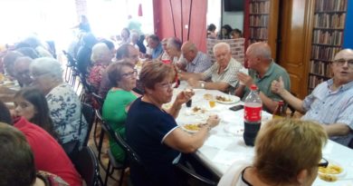 Casi 200 personas llenan la sede del PP de Paterna en una multitudinaria paella el 9 d’ocubre Casi 200 personas llenan la sede del PP de Paterna en una multitudinaria paella el 9 d’ocubre